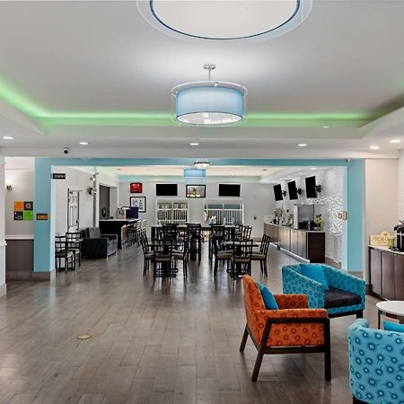 La Quinta Inn Suites By Wyndham Raymondville Harlingen Экстерьер фото